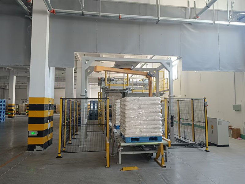 在线摇臂缠绕机.jpg 在线摇臂缠绕机.jpg