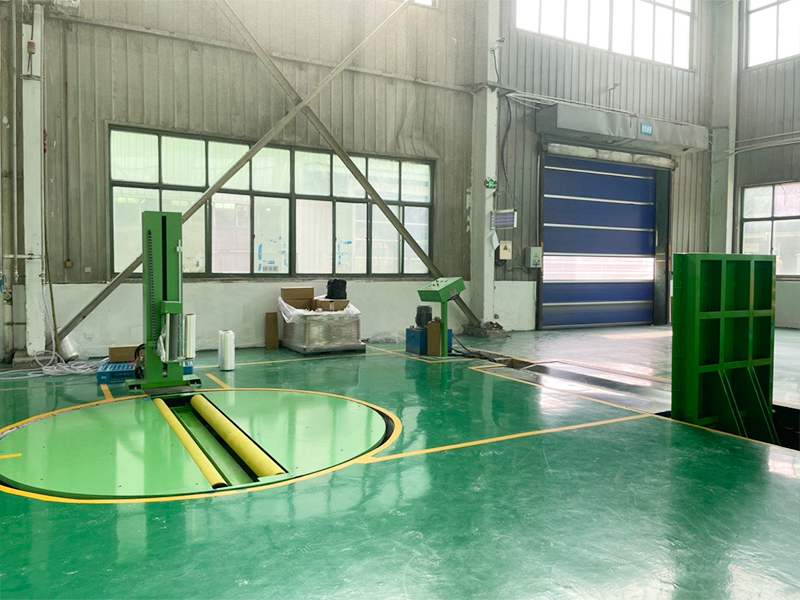 圆筒型缠绕膜打包机.jpg 圆筒型缠绕膜打包机.jpg