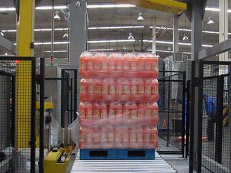 货物太重托盘不便旋转？摇臂缠绕机让包装更安全也更高效