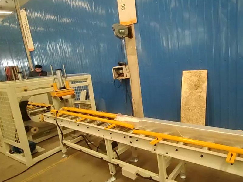 异形长条产品打包效率低？水平缠绕机为非标工件提供更合适的包装解