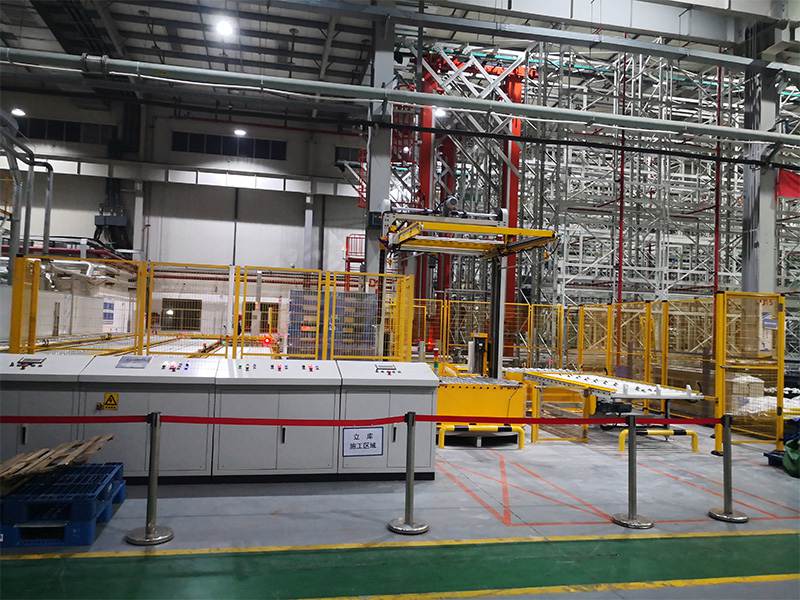 货打包还需人工覆膜？在线覆顶缠绕一体机让整托包装全自动完成不落