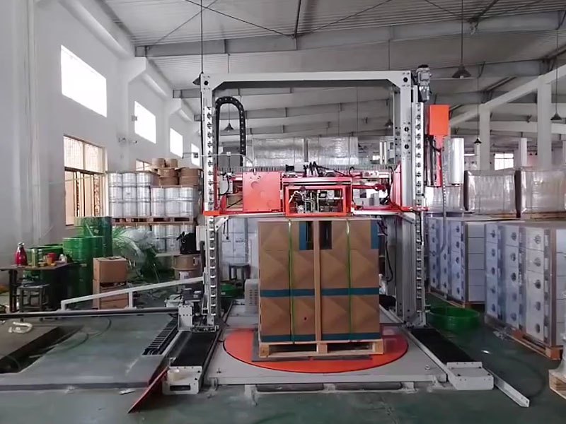 穿剑式捆扎缠膜一体机走红工厂一线，一次打包直接解决膜+打带问题