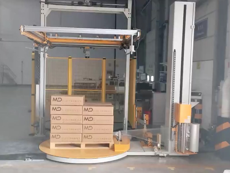 防尘防潮一步到位，覆顶托盘缠绕机为产品包装加上一层“保护伞”