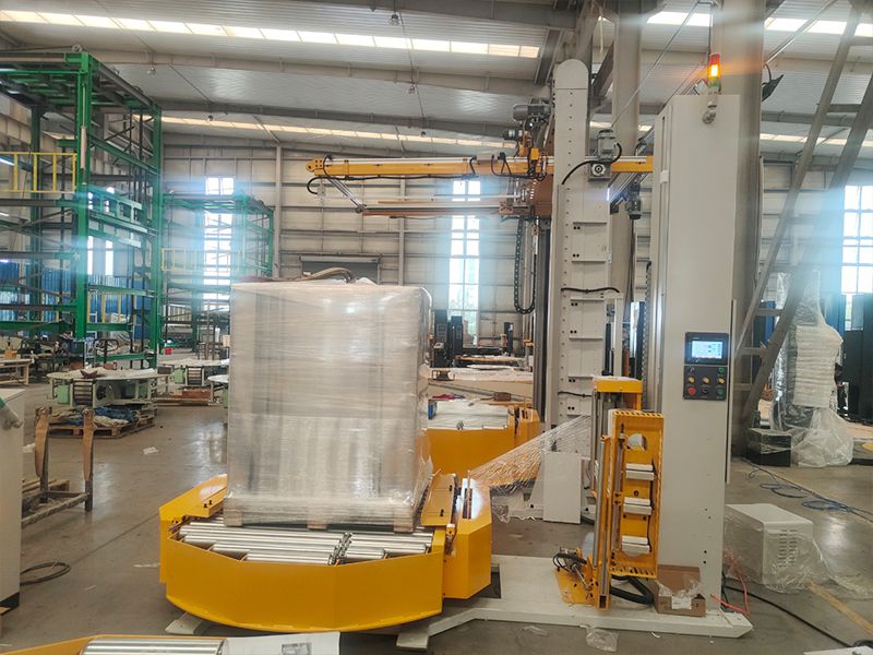 打包拖慢出货节拍？在线缠膜机助你一次解决，提高出库效率