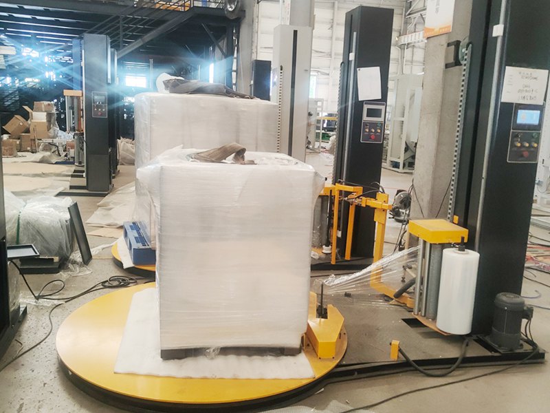 托盘缠膜还靠人工？转盘式缠绕包装设备助力企业打包效率跃升