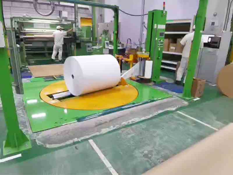 纸卷缠绕膜打包机：让每一卷纸都能稳固到位、颜值在线