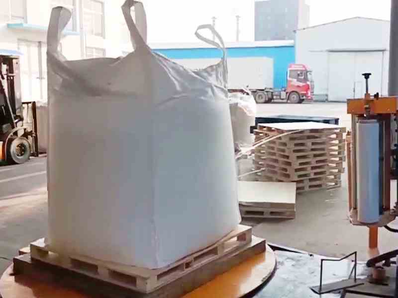 吨袋运输总是侧翻撒料？自动缠膜稳固每一托大袋