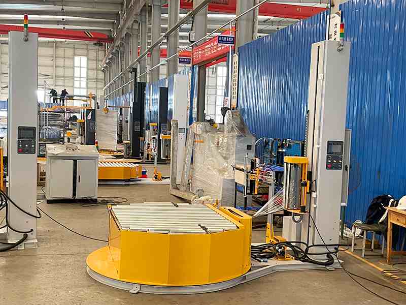 托盘在线式缠绕包装机自动对接输送线，提高托盘打包效率