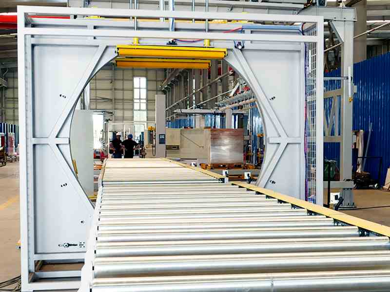 水平板材缠绕膜包装机：提升长条板材外层保护的卧式螺旋包覆方案