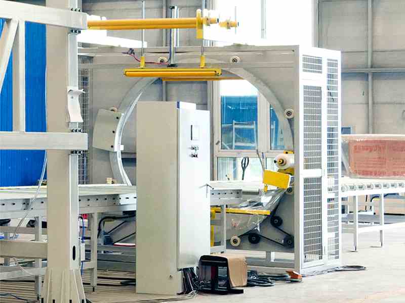 长条物料包装不便？水平缠绕膜包装设备提升型材与板材外包装稳定性