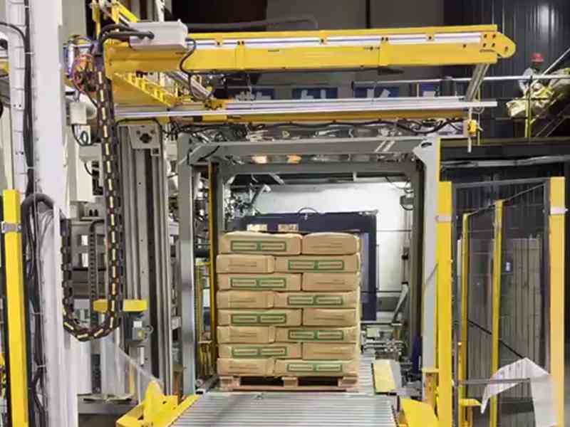 全自动在线覆顶缠绕机，托盘五面缠膜包装设备&nbsp;防潮防尘出库更稳定