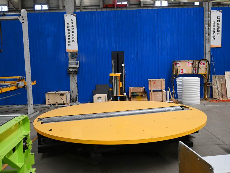 卷筒纸出库如何做好外层保护？纸卷缠绕膜包装机提升包装防护