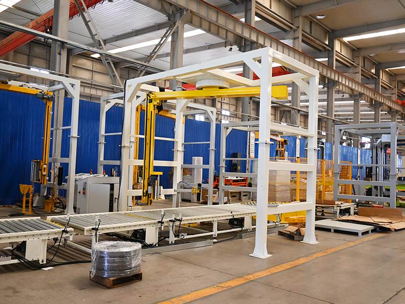 摇臂式缠绕打包机在自动化包装线